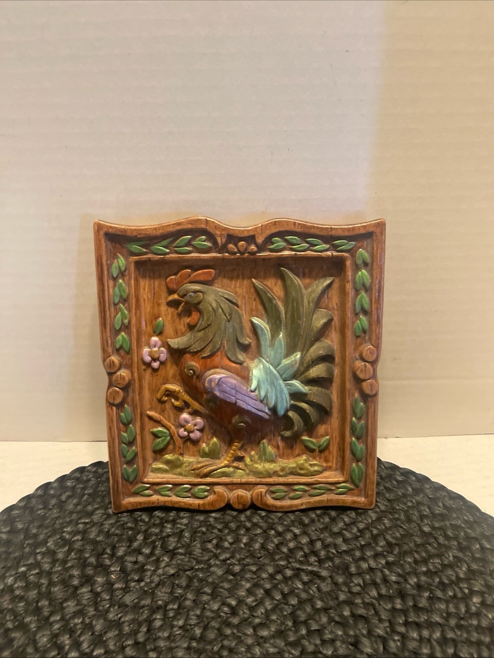 Ceramic RoosterPlaque with Painted Accents wall hanging